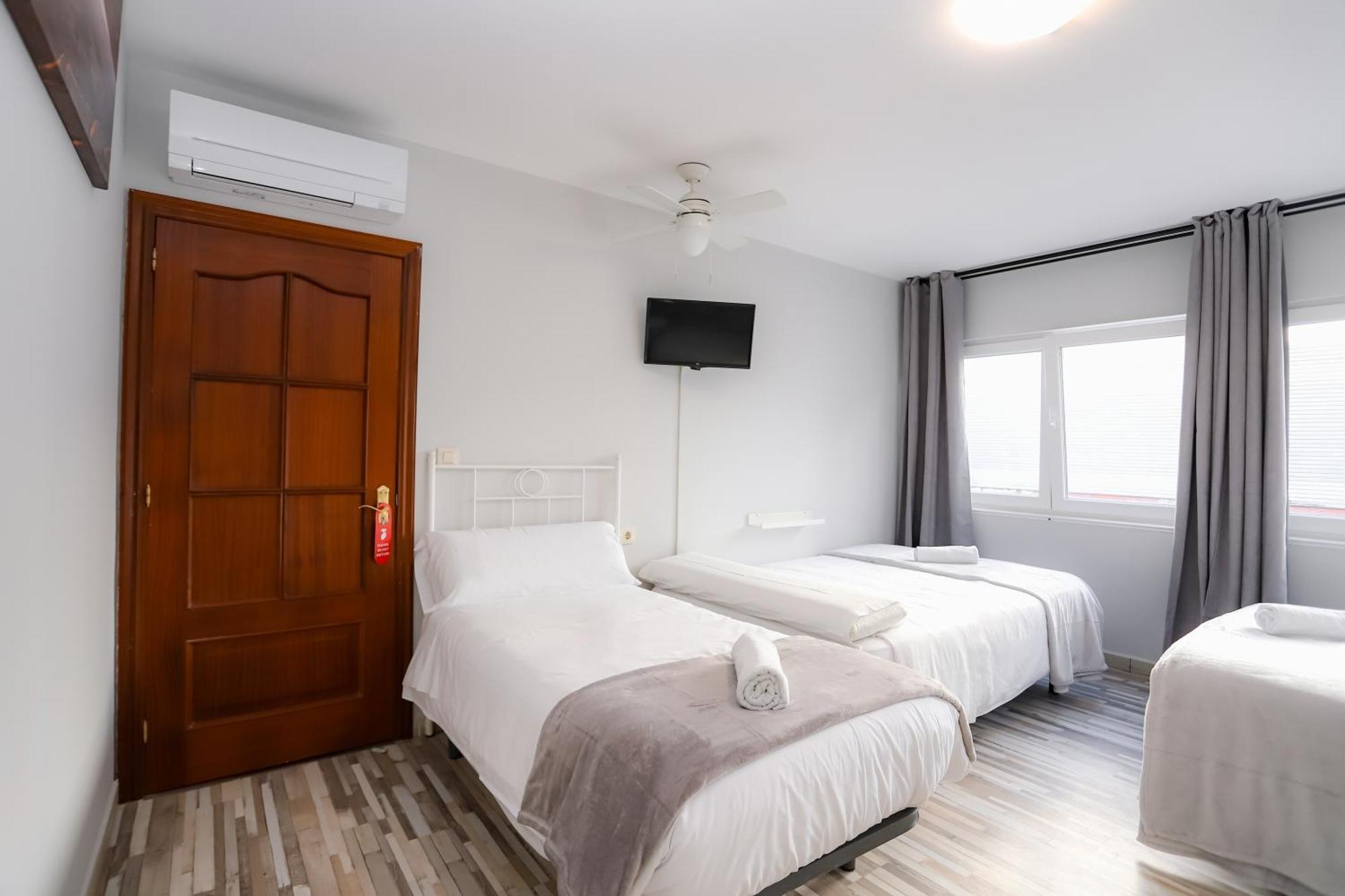 Pension Caldas Кальдас-де-Рейес Экстерьер фото